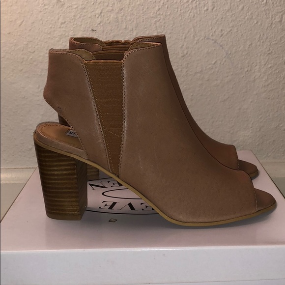 Steve Madden peep toe heels - Picture 2 of 8